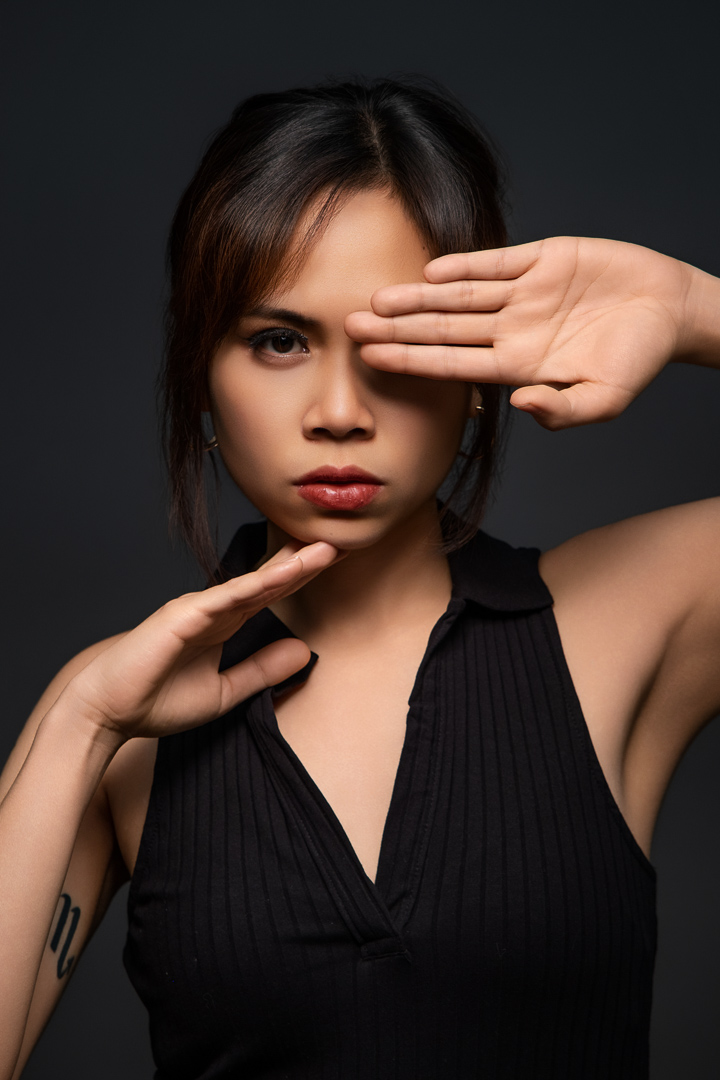 Editorial studio portrait session in Berlin captured by Baptiste Mercier