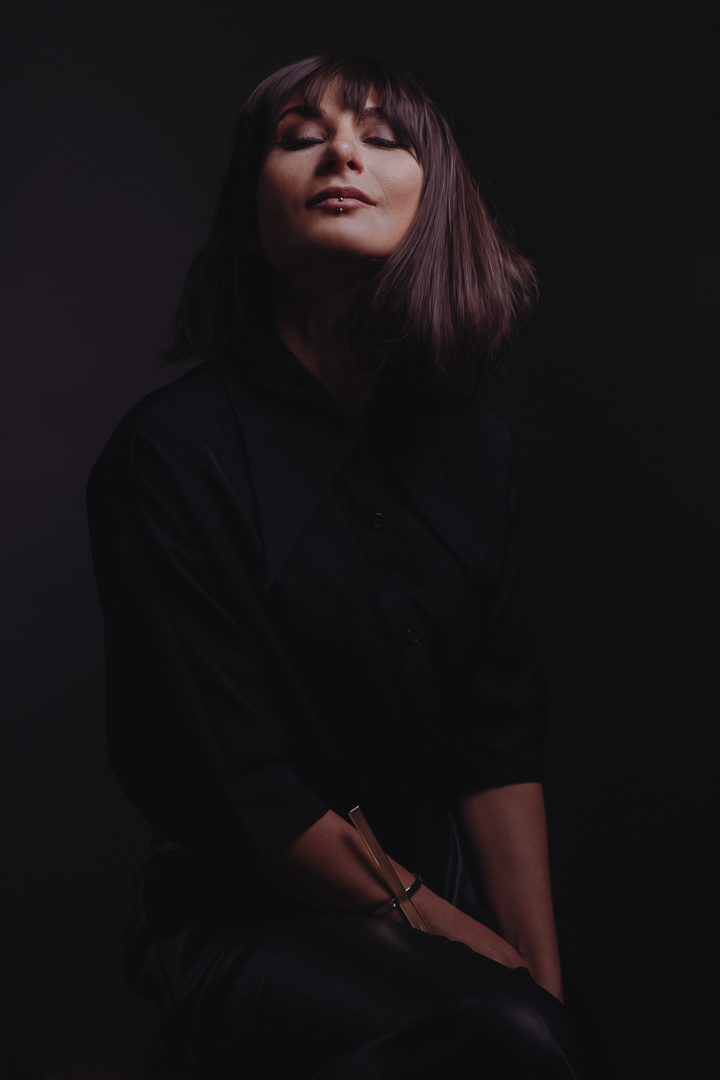 Editorial studio portrait session in Berlin captured by Baptiste Mercier