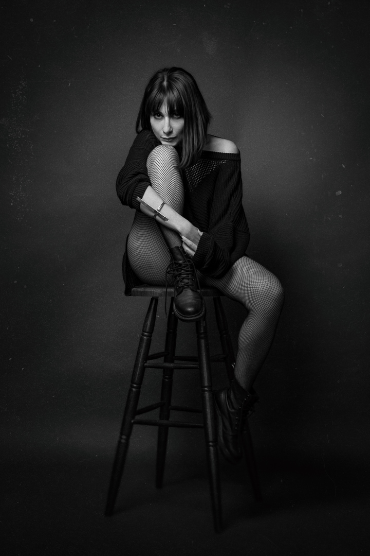 Editorial studio portrait session in Berlin captured by Baptiste Mercier