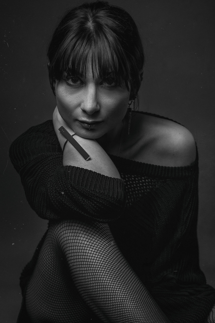 Editorial studio portrait session in Berlin captured by Baptiste Mercier